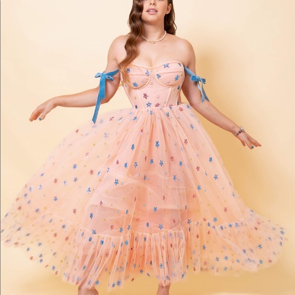 Lirika Matoshi Pink Midi Dress - Picture 8 of 16